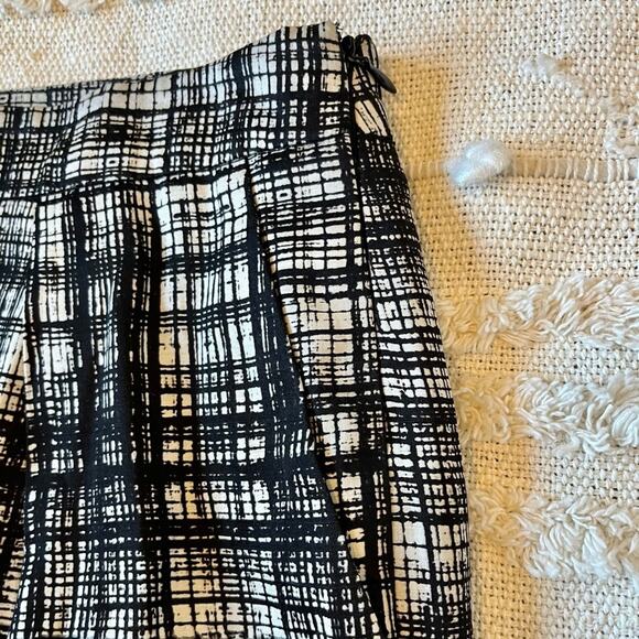 Ann Taylor LOFT black and white plaid mini skirt size 4 - Picture 5 of 8